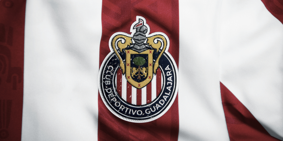 Chivas presenta indumentaria deportiva para temporada 2020-2021