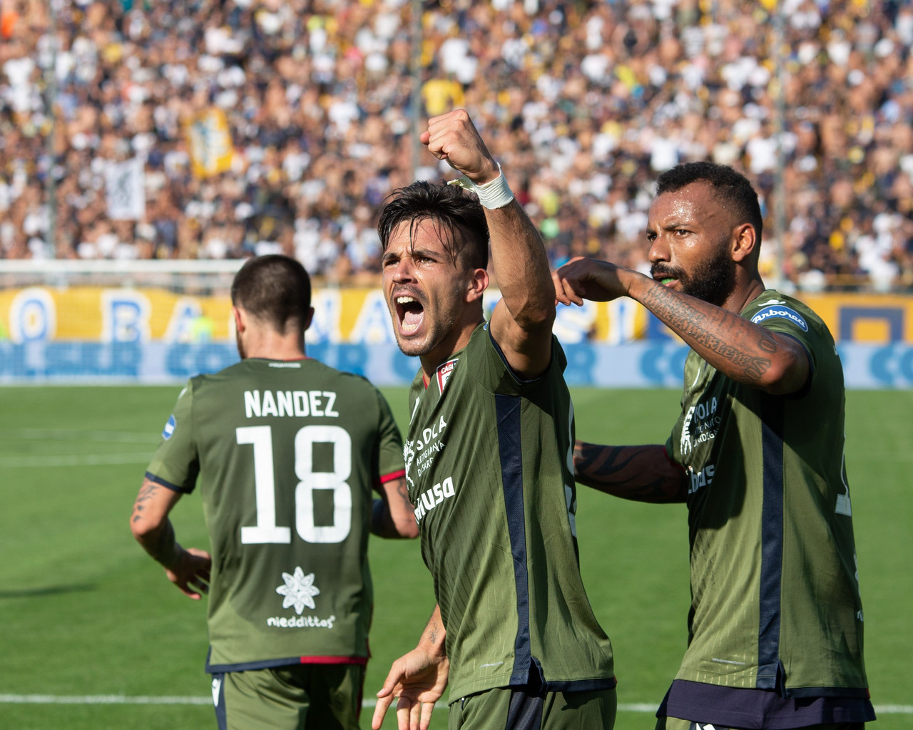 Il Cagliari fa il colpaccio: battuto 1-3 uno sfortunato Parma