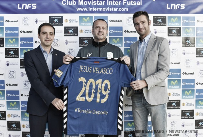 Movistar Inter renueva a Jesús Velasco