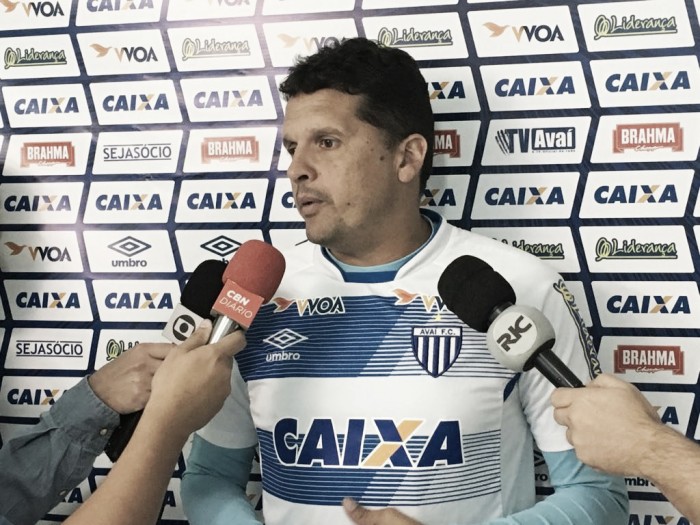 Claudinei Oliveira enfatiza desempenho ruim como motivo para derrota contra Atlético-GO