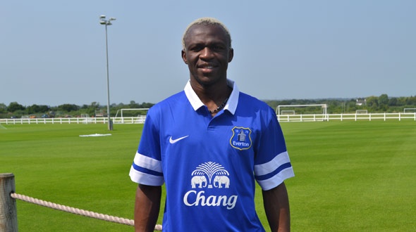 Everton anuncia a contratação do atacante Arouna Koné