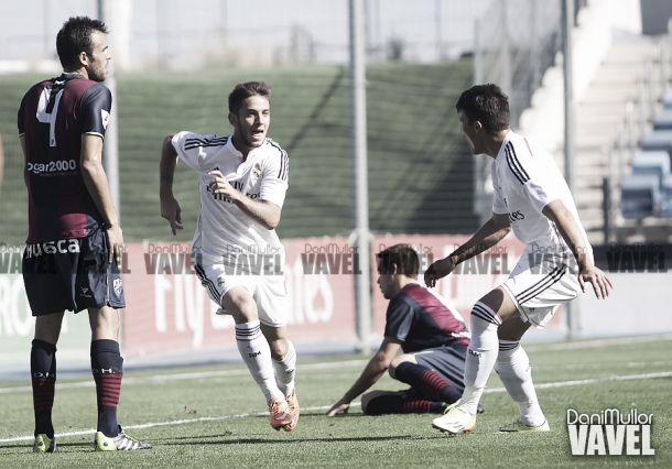 Fotos e imágenes del RM Castilla 1-0 SD Huesca de la 10ª jornada de segunda división B, grupo II