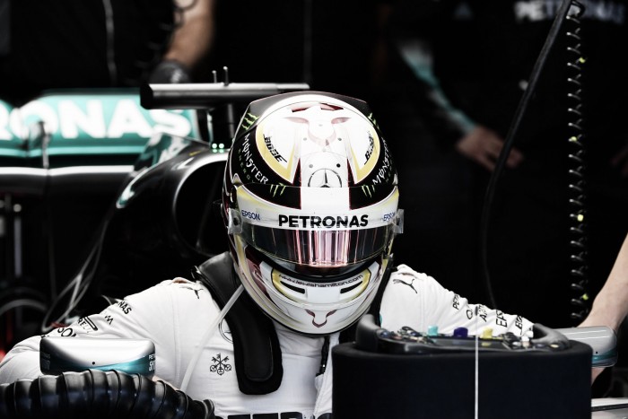 Lewis Hamilton: "El coche va muy bien en tanda larga"