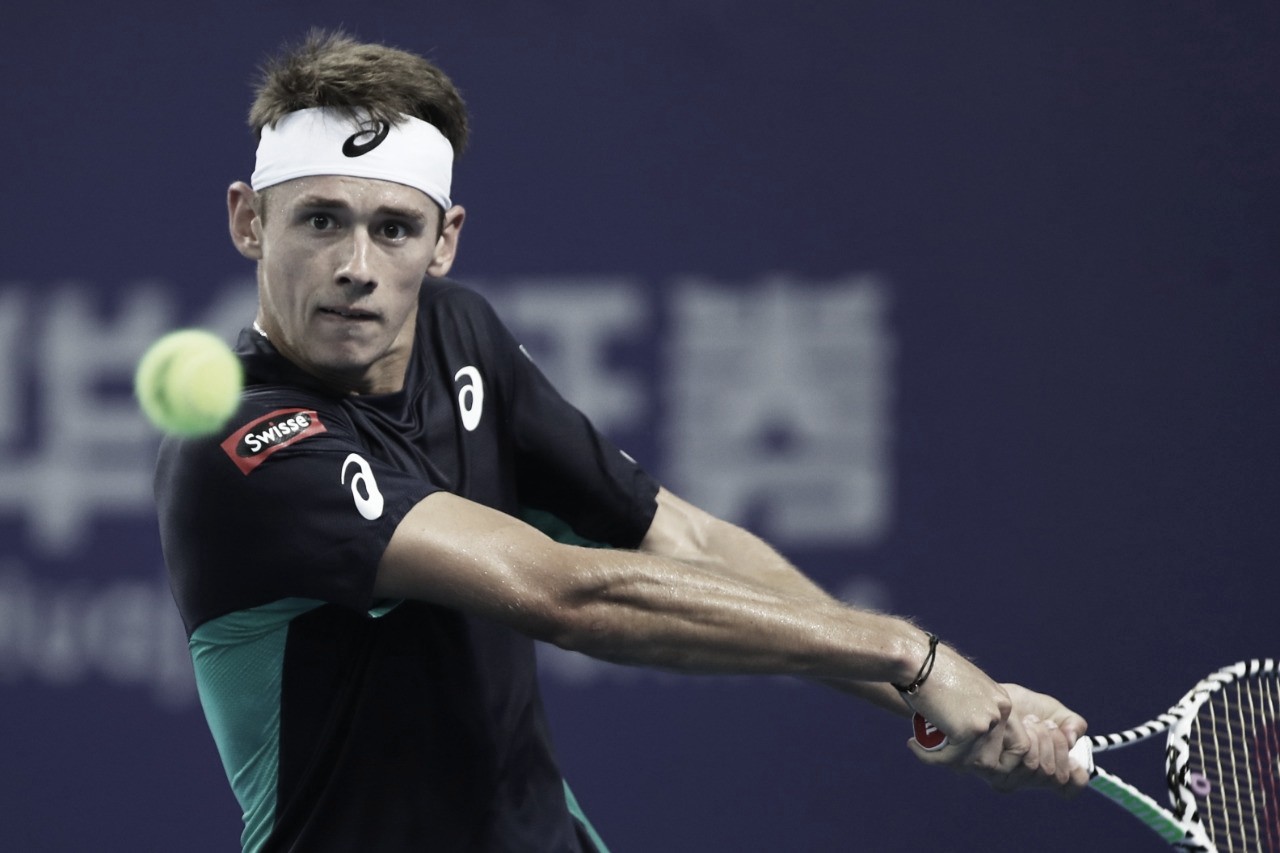 Dominante, de Minaur atropela Bautista Agut e avança à decisão do ATP 250 de Zhuhai Dominante, de Minaur atropela Bautista Agut e avança à decisão do ATP 250 de Zhuhai