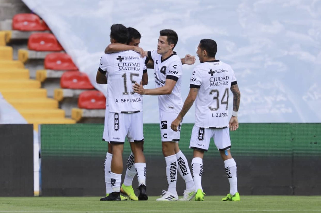 Gallos suma su primera victoria Gallos suma su primera victoria