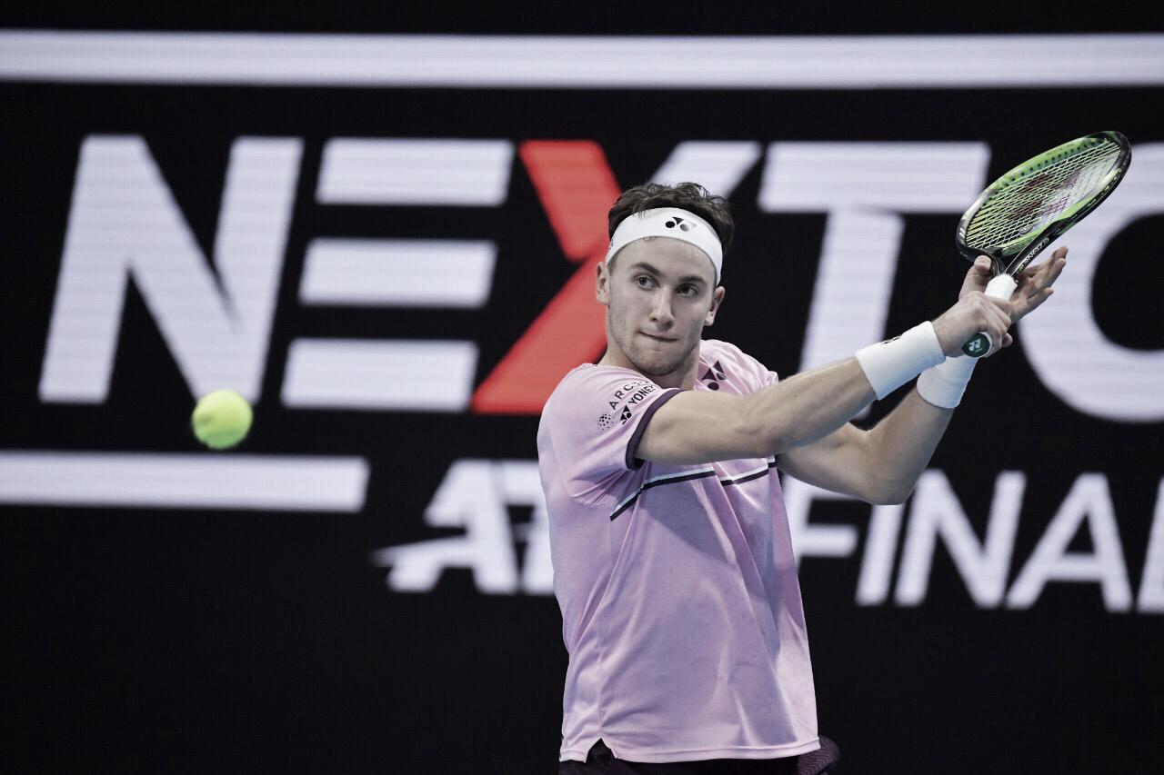 Ruud leva a melhor em batalha contra Davidovich Fokina e vence a primeira no Next Gen Finals Ruud leva a melhor em batalha contra Davidovich Fokina e vence a primeira no Next Gen Finals