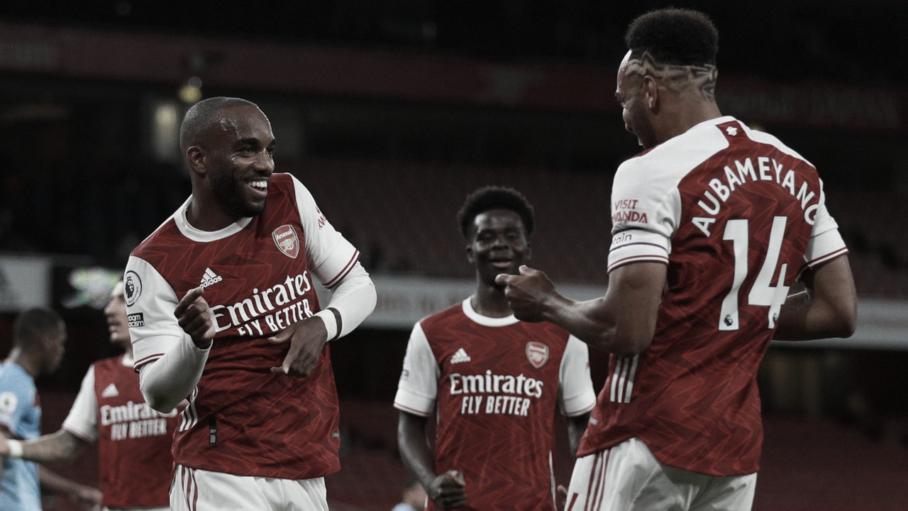 Arsenal tem dificuldades para encontrar espaços, mas vence West Ham em clássico londrino Arsenal tem dificuldades para encontrar espaços, mas vence West Ham em clássico londrino