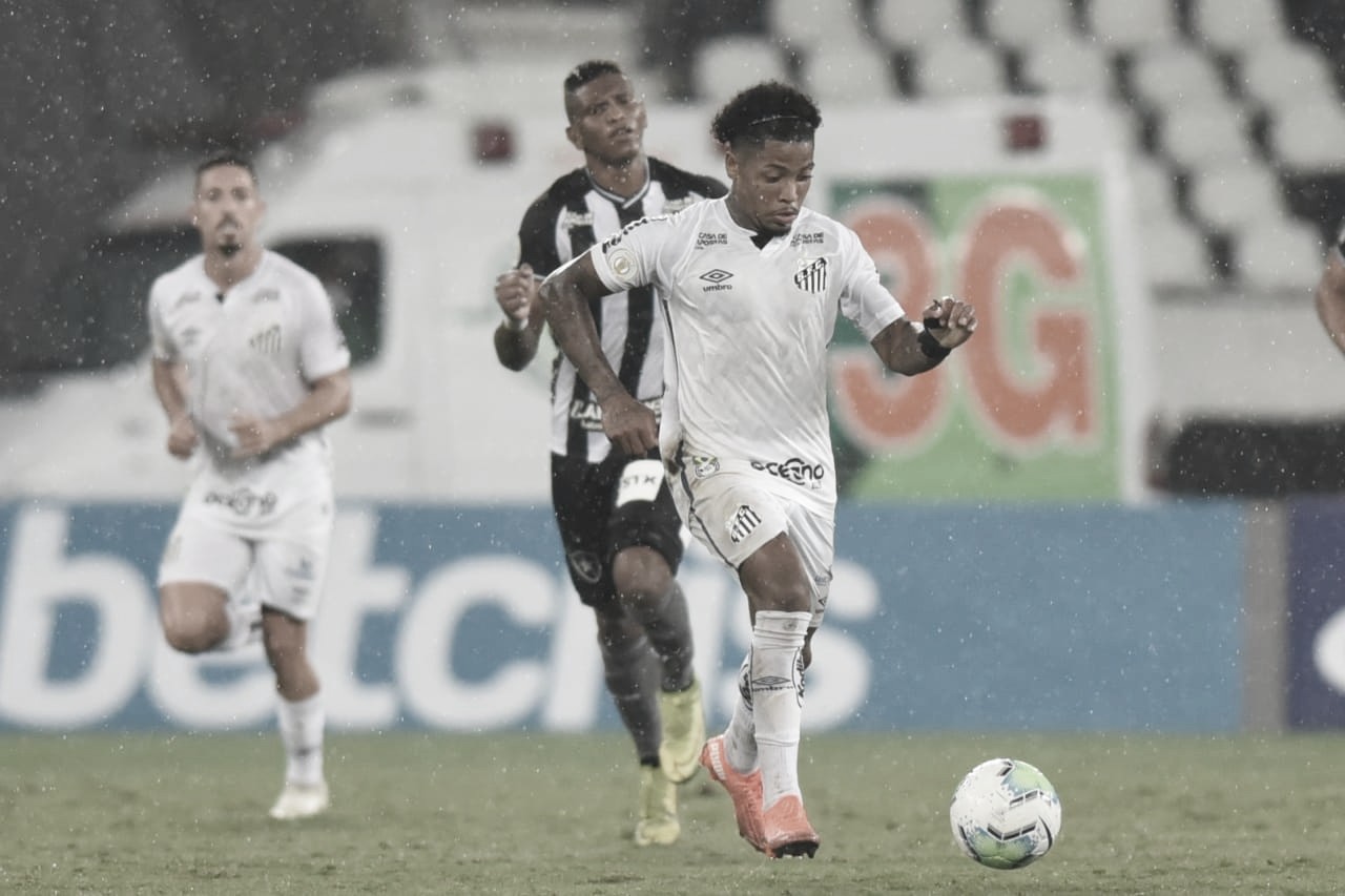 Santos
não converte finalizações em gol e empata com Botafogo no Nilton Santos Santos
não converte finalizações em gol e empata com Botafogo no Nilton Santos