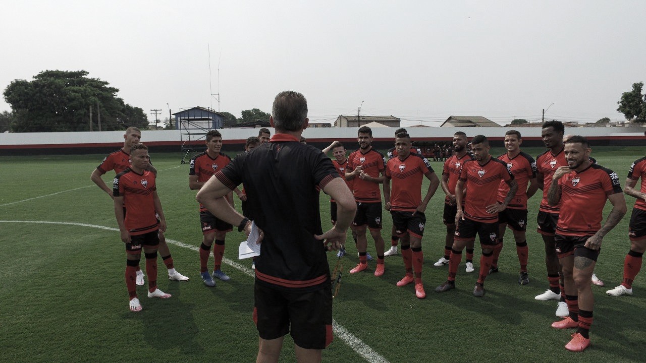 Em situações delicadas, Atlético-GO e Bragantino se enfrentam no Olímpico Em situações delicadas, Atlético-GO e Bragantino se enfrentam no Olímpico