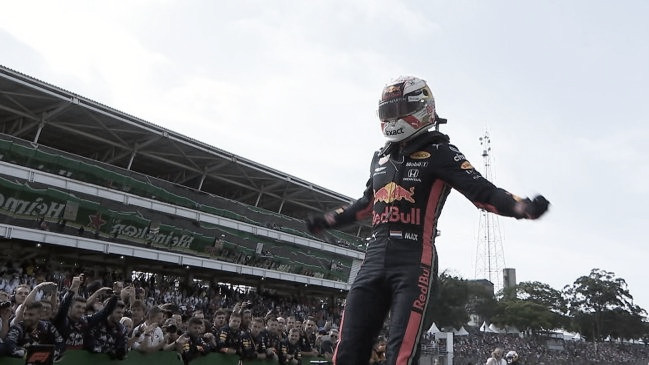 Verstappen se da la victoria en Interlagos