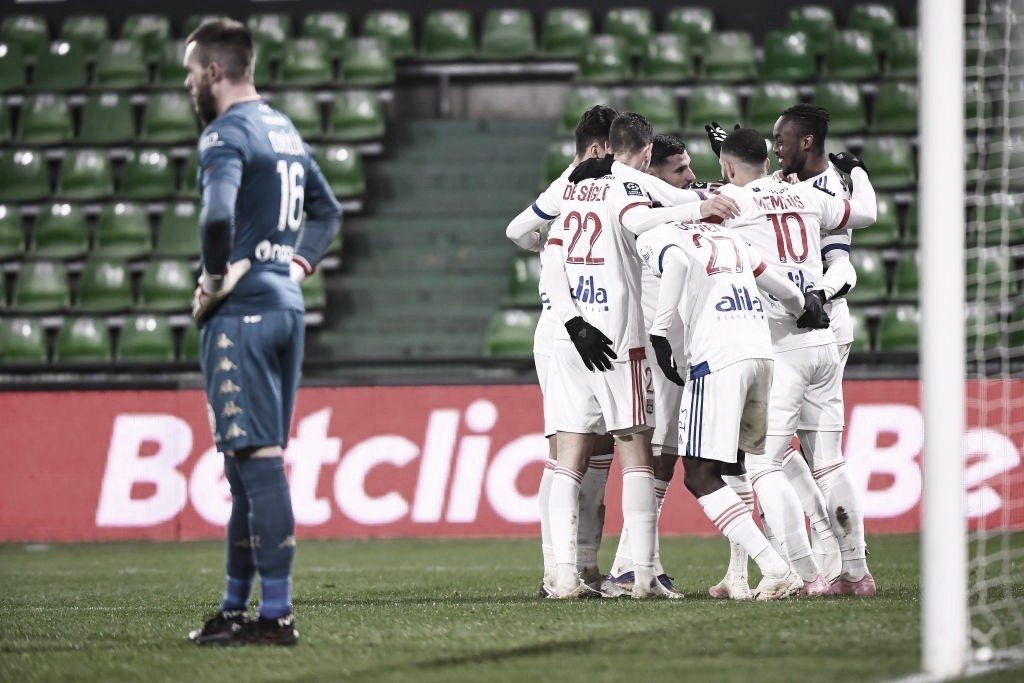 Ekambi dá show em vitória do Lyon contra o Metz
