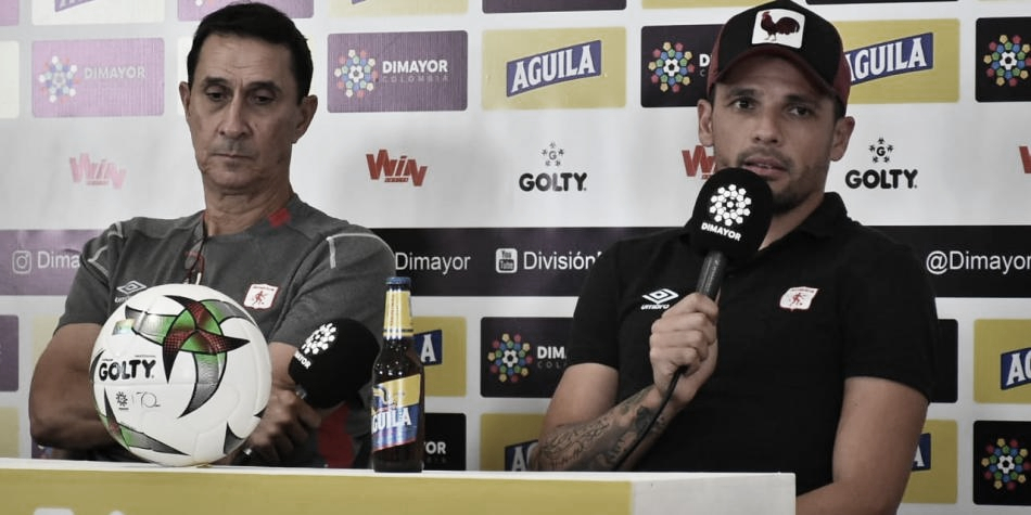 Alexandre Guimarães: "Por nuestra cabeza no pasan los penales" Alexandre Guimarães: "Por nuestra cabeza no pasan los penales"