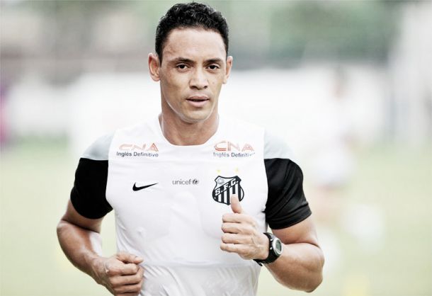 Ricardo Oliveira garante não se preocupar com renovação no Santos