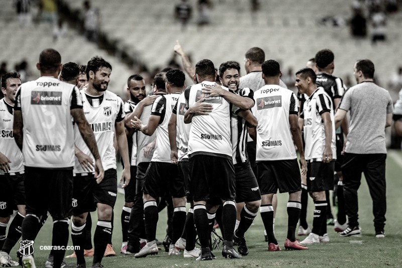 Gols e melhores momentos Ceará 2 x 0 Internacional pelo
Campeonato Brasileiro 2019 Gols e melhores momentos Ceará 2 x 0 Internacional pelo
Campeonato Brasileiro 2019