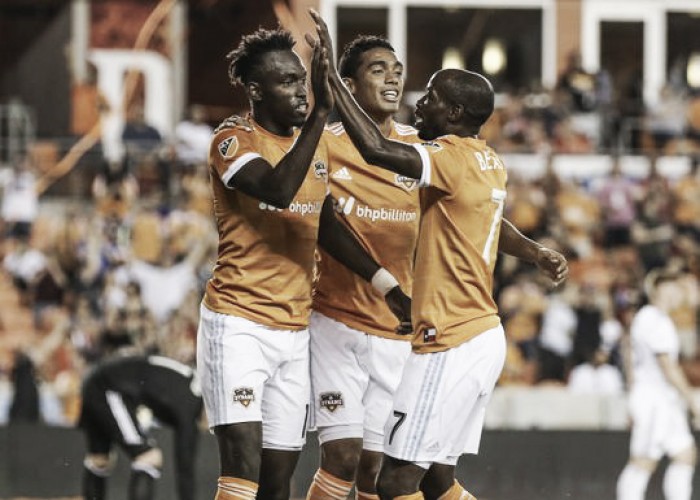 Houston Dynamo hang on to beat the Vancouver Whitecaps 2-1