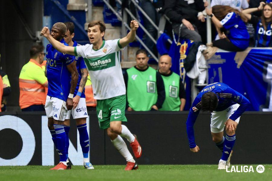 El Oviedo pierde su 'bola de partido' ante un Elche muy vivo - VAVEL España
