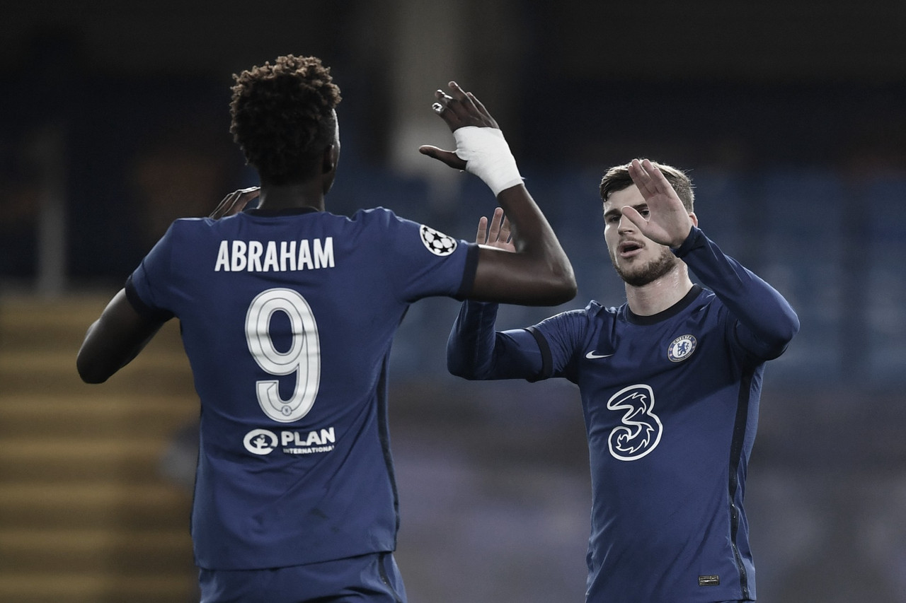 Un Chelsea con fortuna se lleva la victoria a domicilio (3-0) Un Chelsea con fortuna se lleva la victoria a domicilio (3-0)