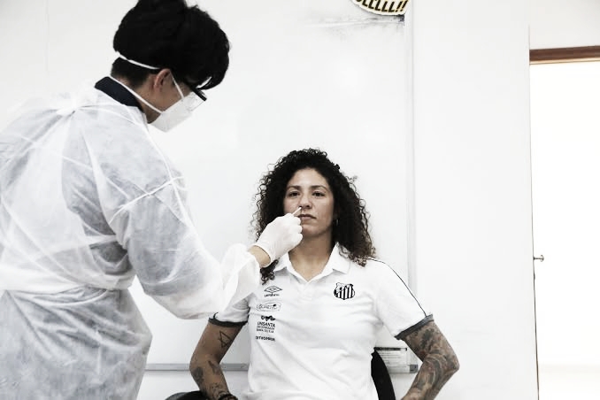 Time feminino do Santos tem 14 casos de Covid-19  e pode sofrer W.O. no Campeonato Paulista