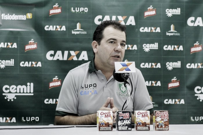 Enderson Moreira lamenta empate contra Goiás e alerta para sequência pela Série B