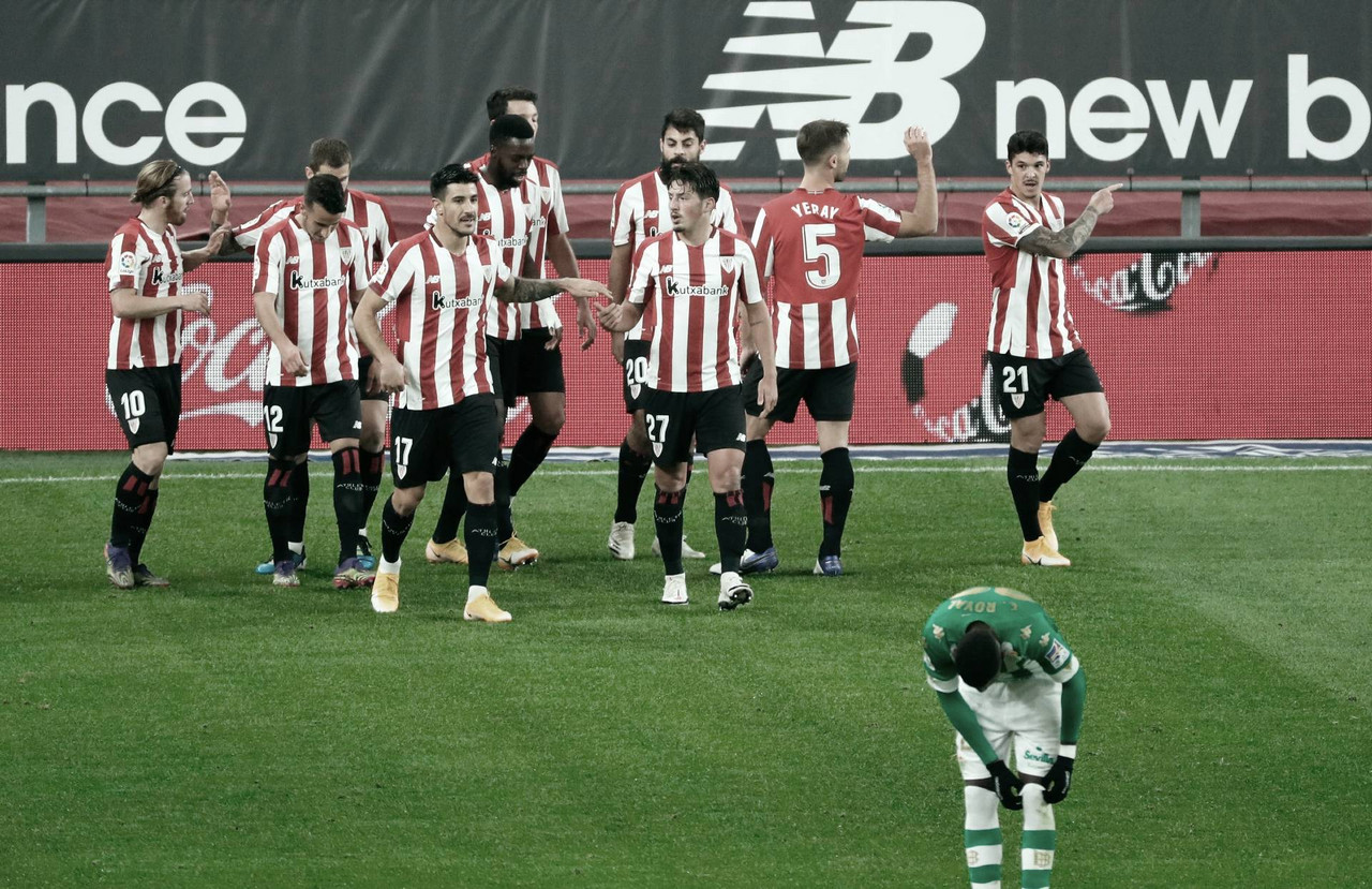 Los leones rugieron y mordieron Los leones rugieron y mordieron