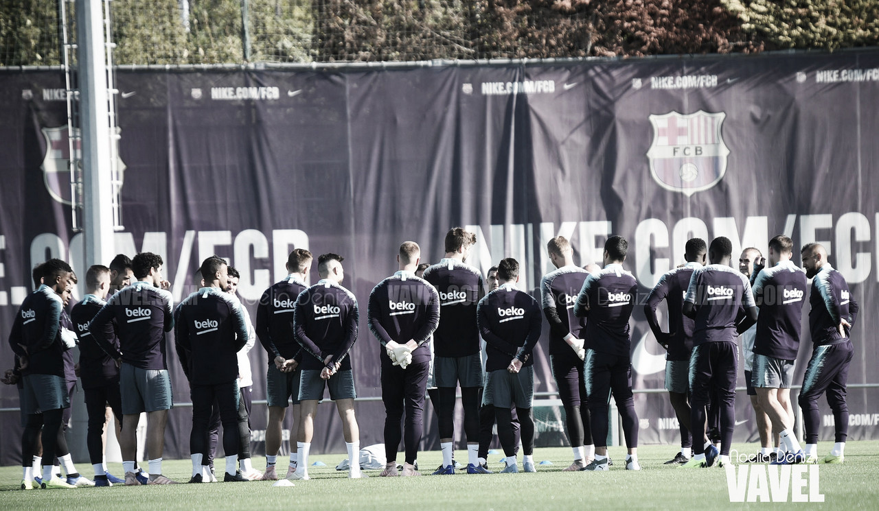 El Barça realiza el último entrenamiento antes de viajar a Sevilla