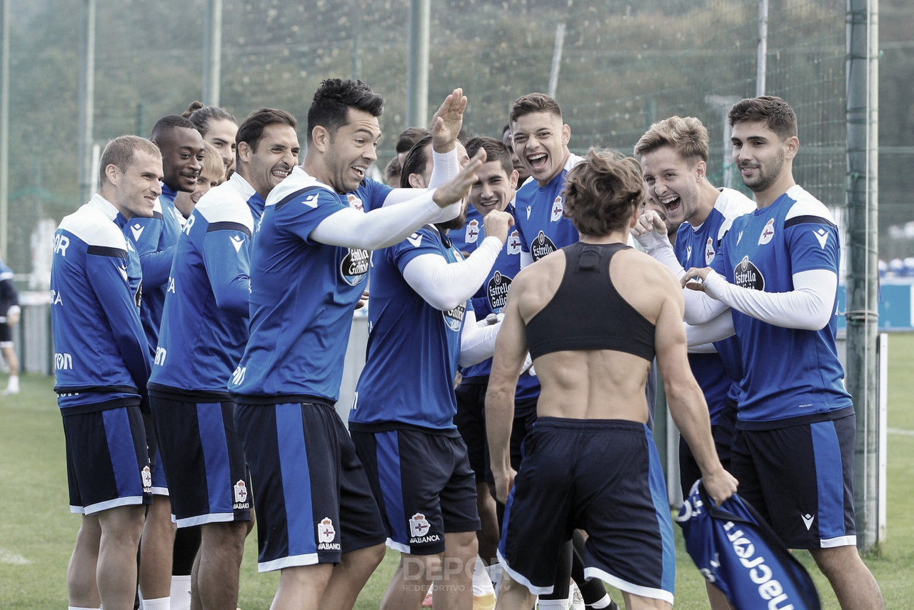 Sonrisas, físico y balón en la segunda sesión de la semana Sonrisas, físico y balón en la segunda sesión de la semana