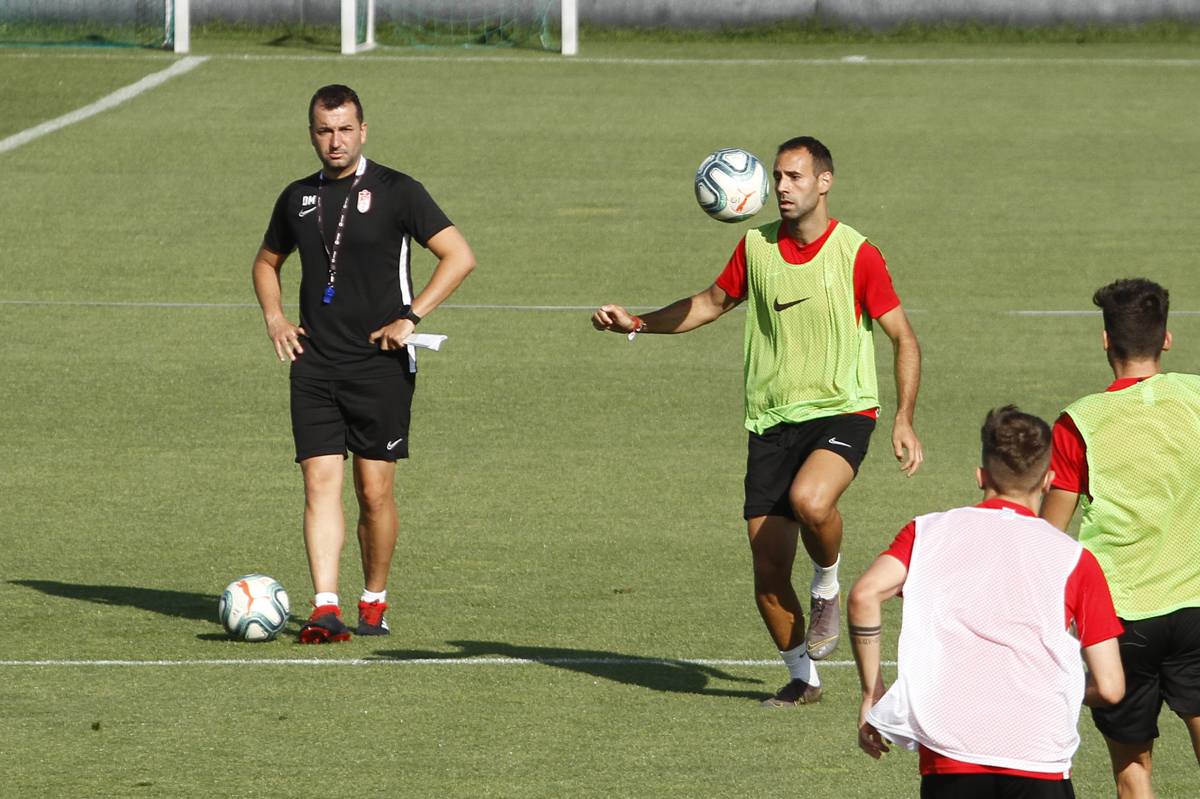 Yangel no viaja a Eibar y entran Pepe y Mario en la convocatoria Yangel no viaja a Eibar y entran Pepe y Mario en la convocatoria