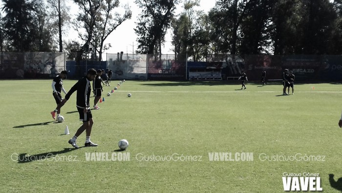 Cinco futbolistas de Chivas para reforzar al 'Tri Olímpico'