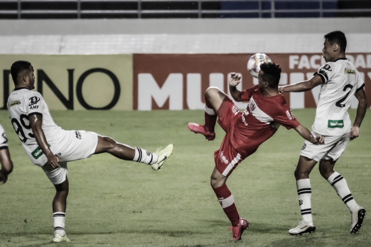 Autor do único
gol do Figueirense, Erison pede foco após goleada sofrida contra CRB Autor do único
gol do Figueirense, Erison pede foco após goleada sofrida contra CRB