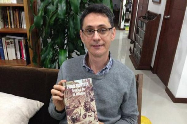 El escritor colombiano Pablo Montoya dedica el Premio Rómulo Gallegos a su país natal