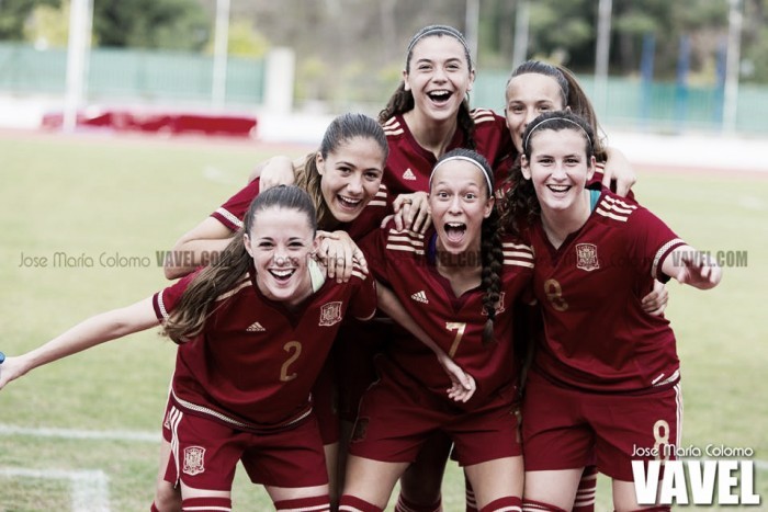 El fútbol femenino español planta cara al mundo