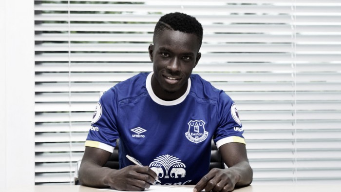 Everton complete the signing of Idrissa Gueye from Aston Villa