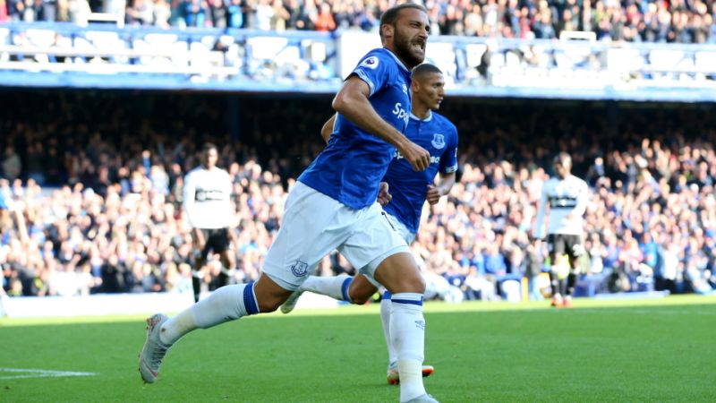Everton 3-0 Fulham: Sigurdsson leads Toffees to crucial home win