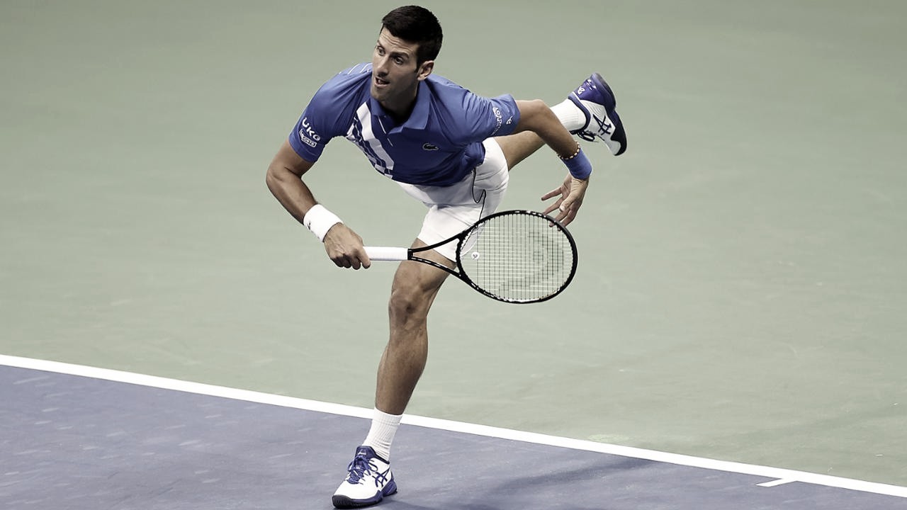 Djokovic derrota Dzumhur em sets diretos e avança à segunda rodada no US Open