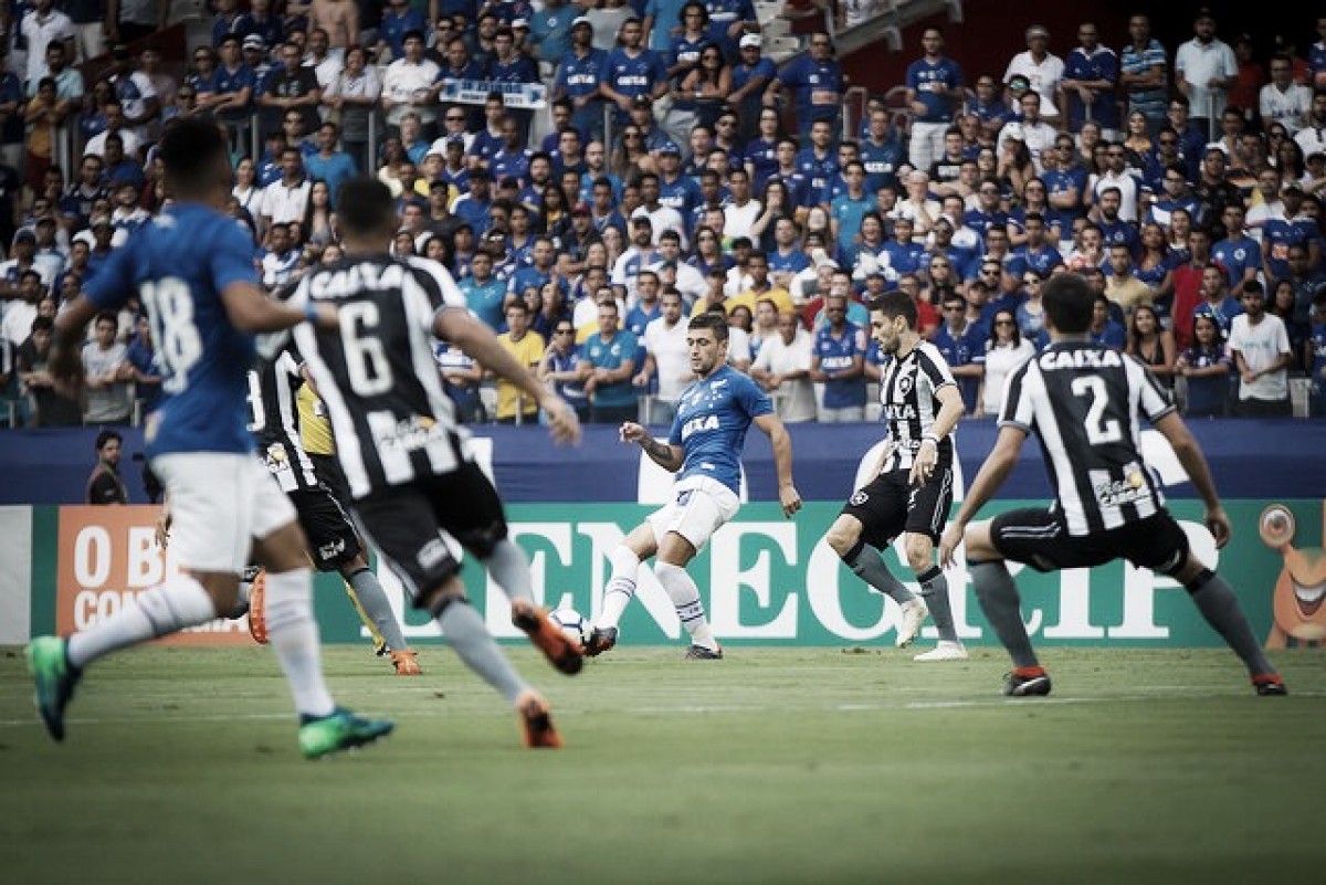 Em busca de recuperação no Brasileirão, Botafogo recebe Cruzeiro no Nilton Santos