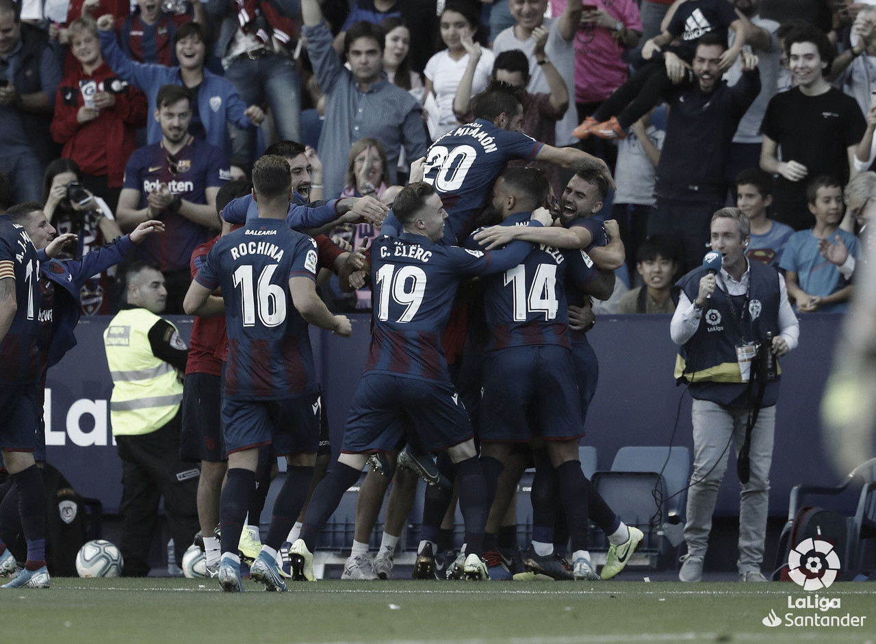 Barcelona sai na frente, mas leva virada do Levante no Campeonato Espanhol Barcelona sai na frente, mas leva virada do Levante no Campeonato Espanhol