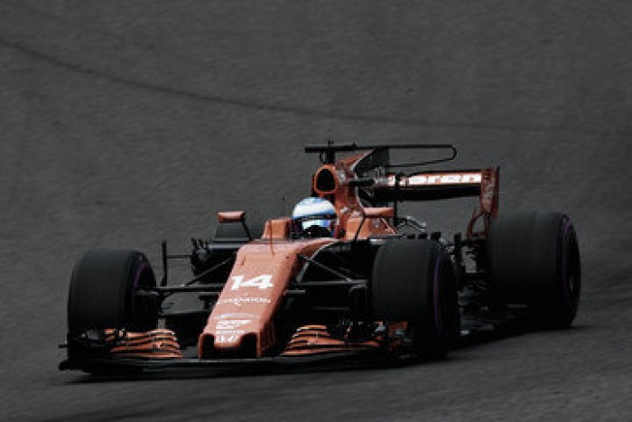 Honda enreda la situación con Fernando Alonso
