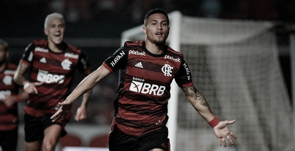 Flamengo vence São Paulo e se aproxima de mais uma final na Copa do Brasil