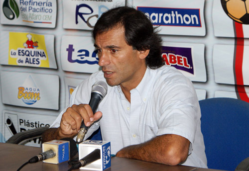 Fabián Bustos confirmado como director técnico del Manta FC