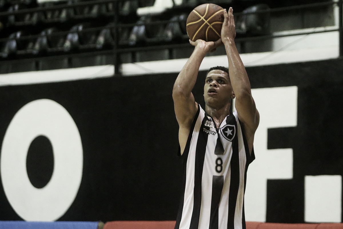 Com retornos de Tatum e Fabrício, Botafogo começa série fora de casa contra Caxias do Sul no NBB