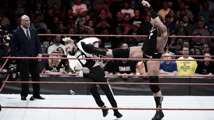 Big Cass rompe con Enzo Amore