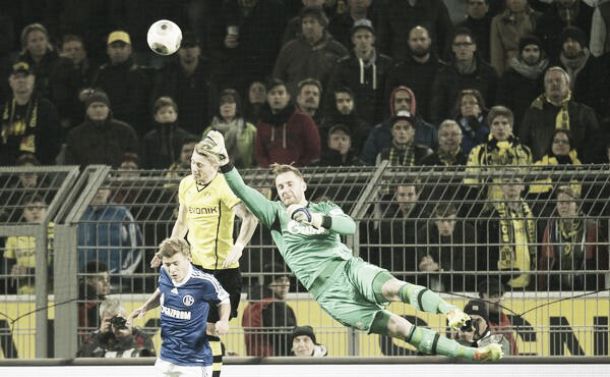 Fährmann frustra el ímpetu del Borussia Dortmund