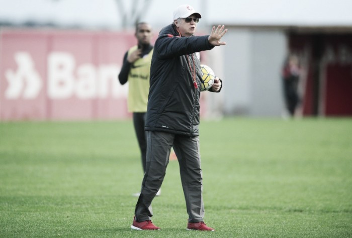 Falcão vê inter dedicado dentro de campo e agradece apoio da torcida Falcão vê inter dedicado dentro de campo e agradece apoio da torcida