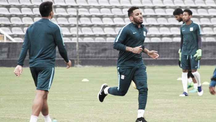 Alianza Lima: Jefferson Farfán realizó entrenamientos con el plantel 'grone' Alianza Lima: Jefferson Farfán realizó entrenamientos con el plantel 'grone'
