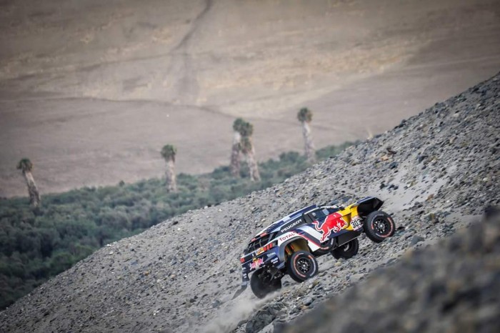 Dakar 2018 - Sainz stupendo, vince e accorcia su Peterhansel