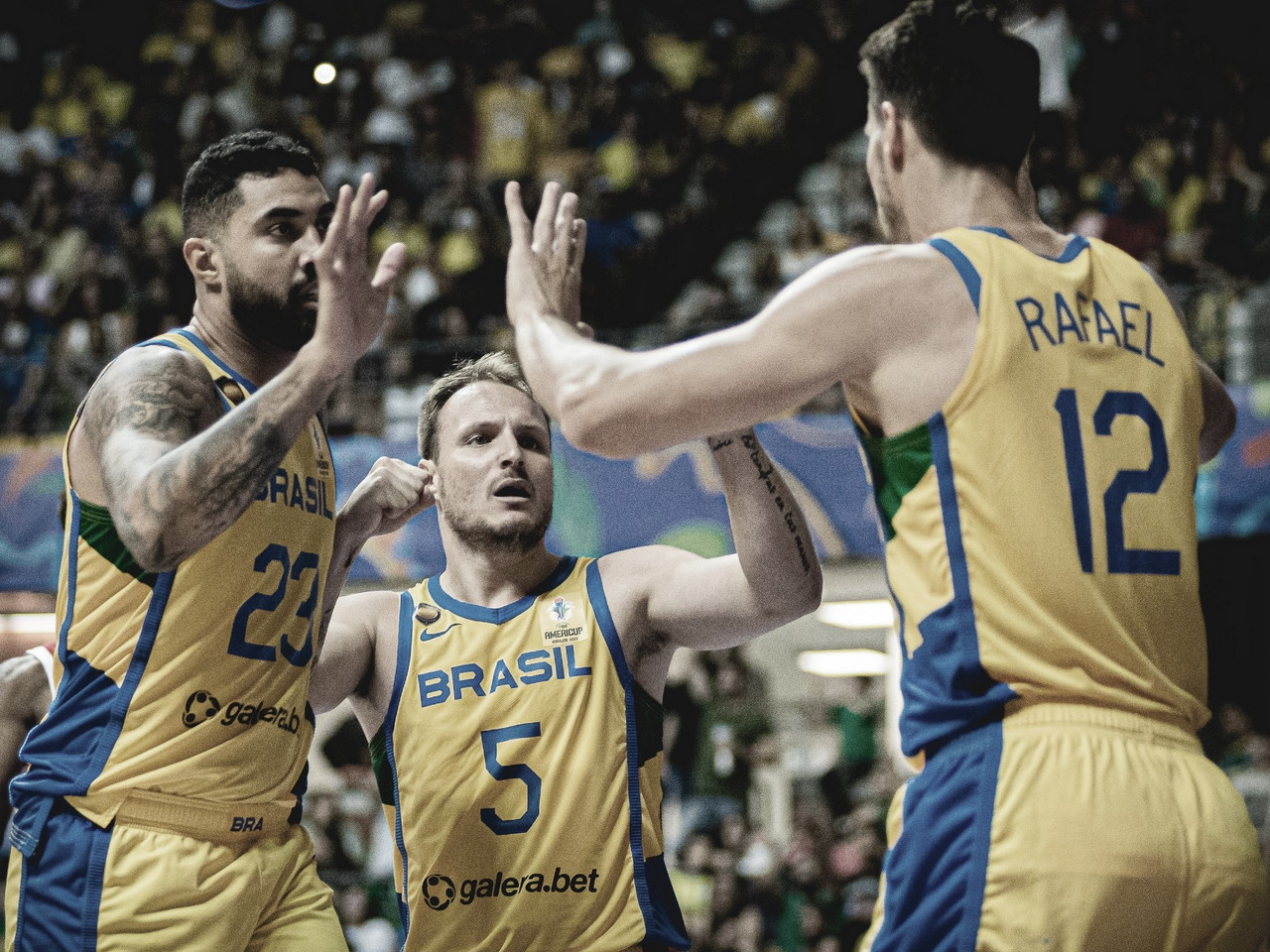 Highlights: Brazil 100-60 Colombia in AmeriCup