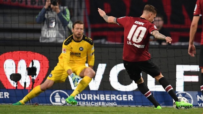 1. FC Nürnberg 2-1 Karlsruher SC: Two penalties secure three points for der Club