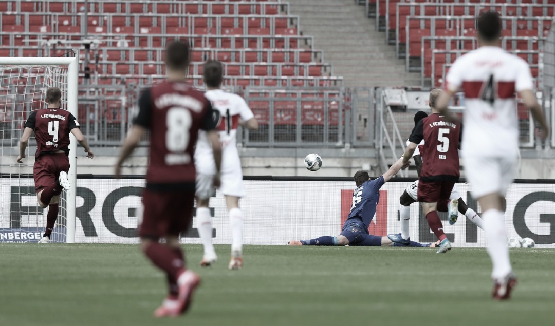 Stuttgart goleia Nürnberg fora de casa e fica a um passo de voltar à Bundesliga