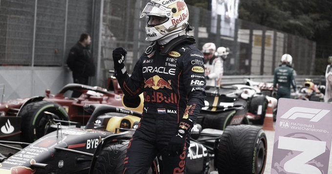 Verstappen hace la pole en el caos de Imola