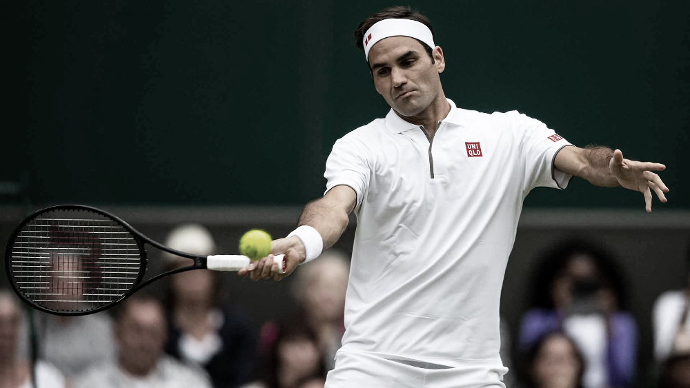 Federer perde primeiro set, mas vence Nishikori sem drama nas quartas de Wimbledon